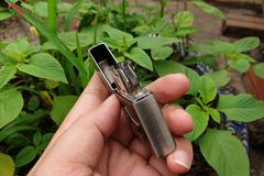 Bật Lửa Xăng Đá Zorro Z8658