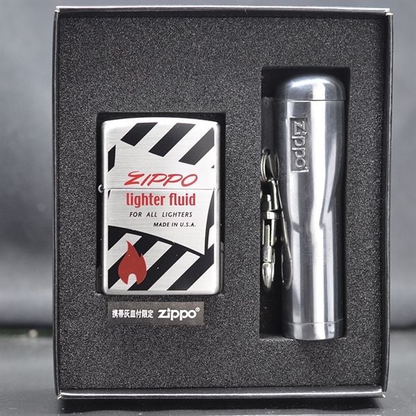 Set Zippo  2004 logo hãng C551