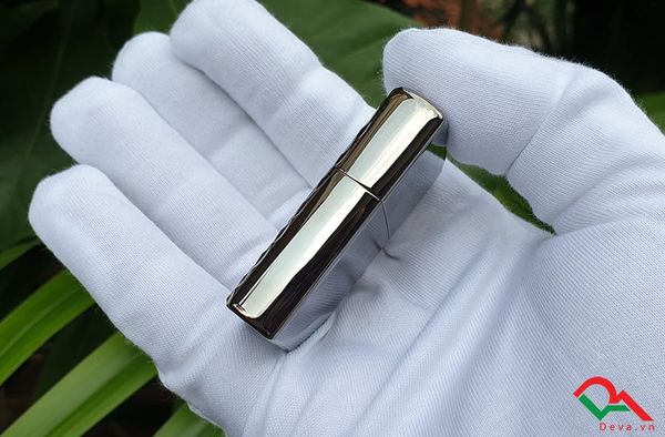 Zippo hoa văn vân bạc ZN148