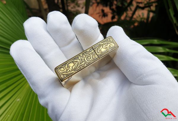 Zippo chặt góc 1935 hoa văn cạnh ZN170