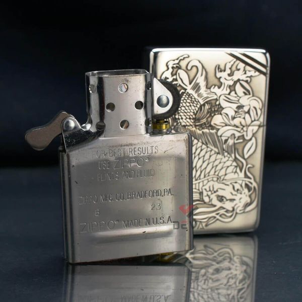 Zippo Bạc Khối Tái Bản 1937 Vintage Chặt Góc Khắc Cá Chép Trong Đầm Sen BK87