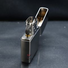 Zippo Mạ Satin Khắc Logo Hãng Kèm Ngôi Sao Mạ Vàng ZK20