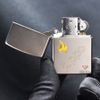 Zippo Mạ Satin Khắc Ngọn Lửa Mạ Vàng Và Logo Chéo ZK19