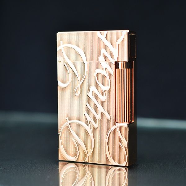 Bật lửa ST Dupont Hong Kong chữ nổi màu vàng D92