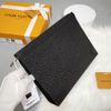 Clutch cầm tay da đen nhám VCT13