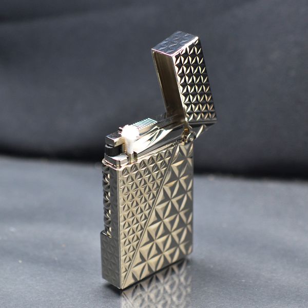 Dupont Xăng Đá Họa Tiết Vân Kim Cương Tam Giác 3D D180-DX