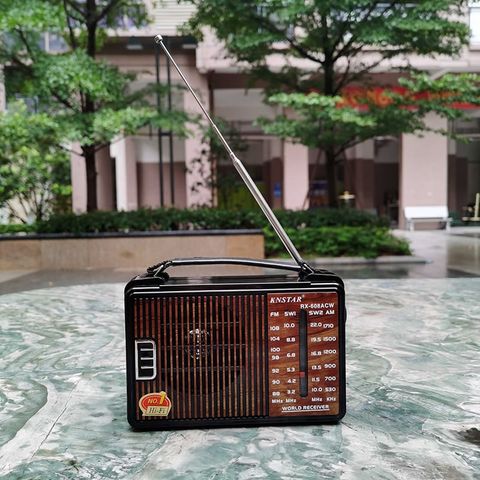 Đài nghe FM KNSTAR RX-608ACW