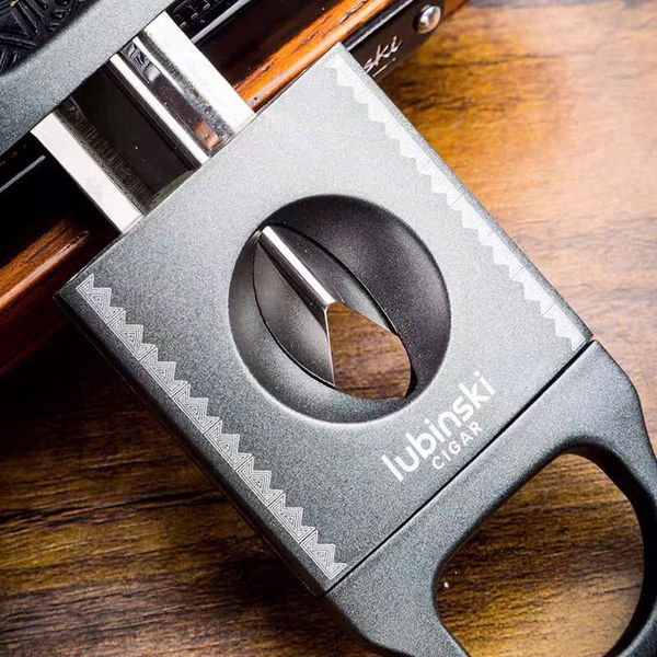 Cắt đầu cigar chữ V Lubinski YJA 30028