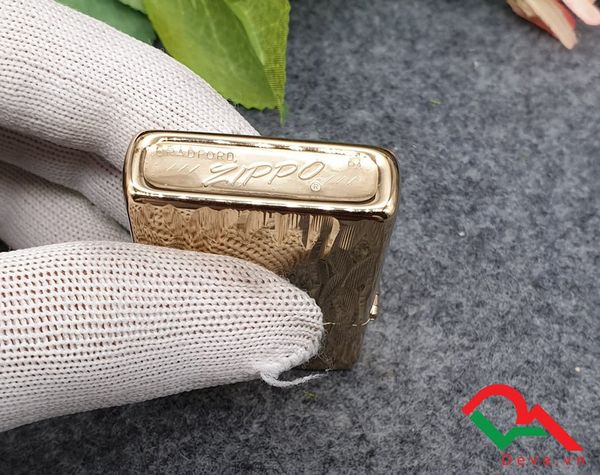 Zippo khắc chìm vàng cổ 1976 C04
