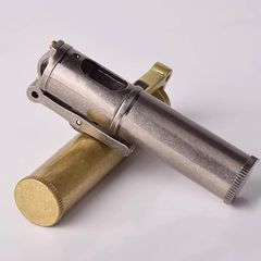 Quẹt xăng đá Dolphin 686