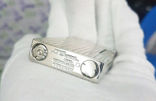 Bật lửa ST Dupont vân kẻ dọc sole D107
