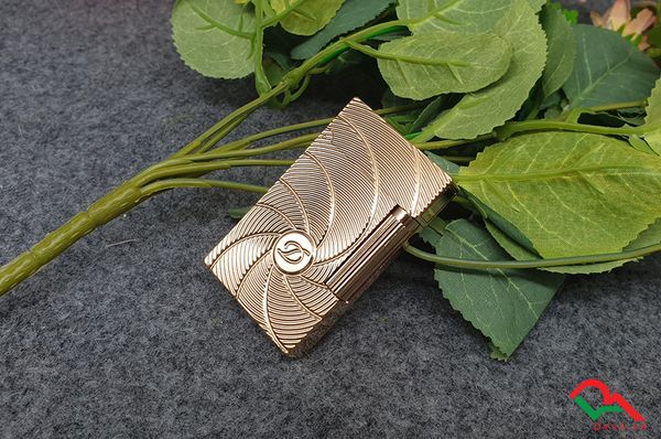 Bật Lửa ST Dupont Hồng Kông Vân Ngang Kẻ Đường Xoắn Ốc D127