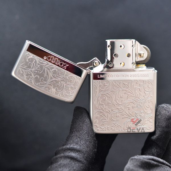 Bật lửa Zorro hoa văn Venetian viền ngang mạ vàng giới hạn Z92067