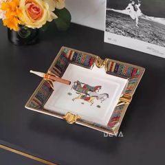 Gạt tàn 4 điếu hoa văn ngựa AS 200