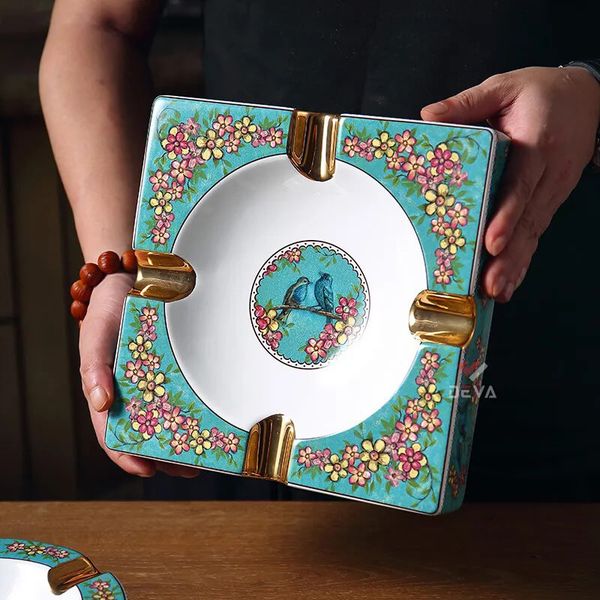 Gạt tàn sứ vuông 4 điếu hoa văn Royal Queen