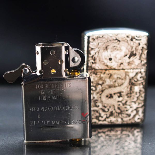 Zippo Bạc Khối Armor Khắc Rồng Mây BK82