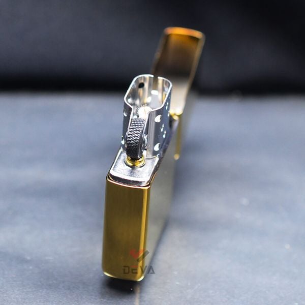 Zippo Khảm Trai Mèo Thần Tài May Mắn Maneki-Neko ZN149