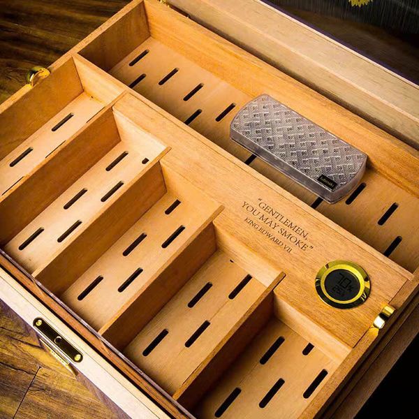 Hộp bảo quản cigar 200 điếu Lubinski  nắp kính cong YJA 60035