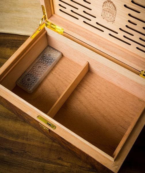 Hộp ủ gỗ tuyết tùng Lubinski YJA 60009