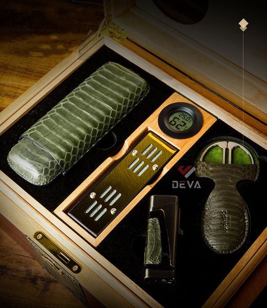 Hộp giữ ẩm xì gà kèm Set  phụ kiện Lubinski YJA 60019