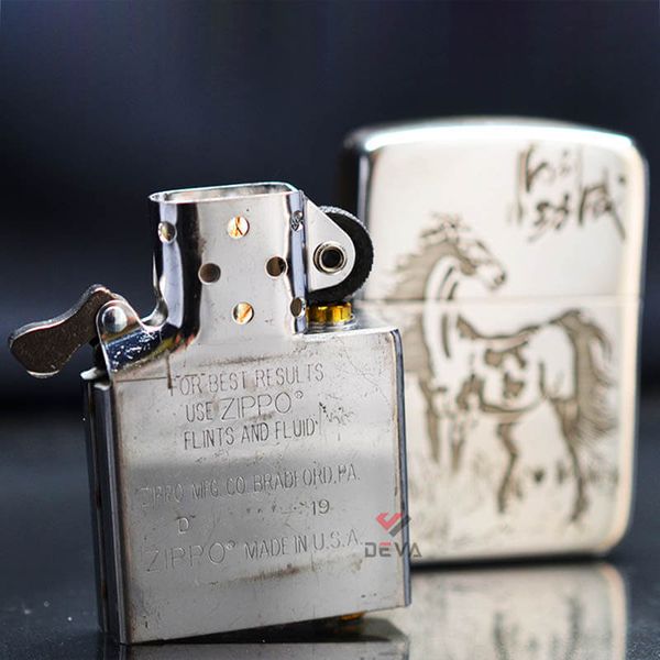Zippo Bạc Khối Tái Bản 1941 Chủ Đề Ngựa Bản Giới Hạn BK70