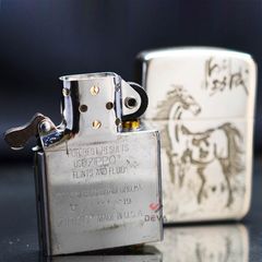 Zippo Bạc Khối Tái Bản 1941 Chủ Đề Ngựa Bản Giới Hạn BK70