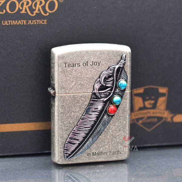 Zorro gắn emblem lông chim thổ dân ốp đá Z9667