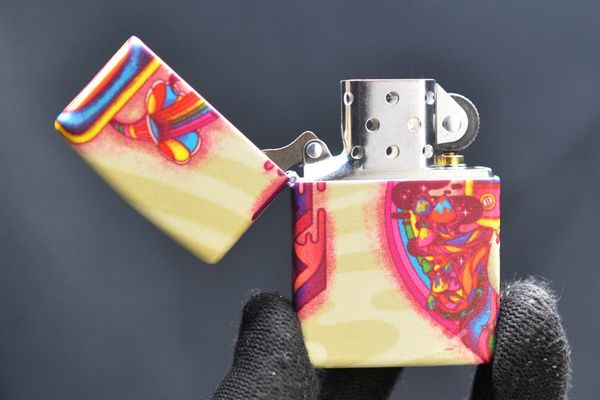 Zippo Sơn Chủ Đề Nghệ Thuật Ảo Giác Trippy Design Z397