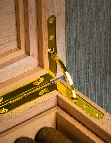 Hộp ủ xì gà cao cấp Lubinski YJA 60010