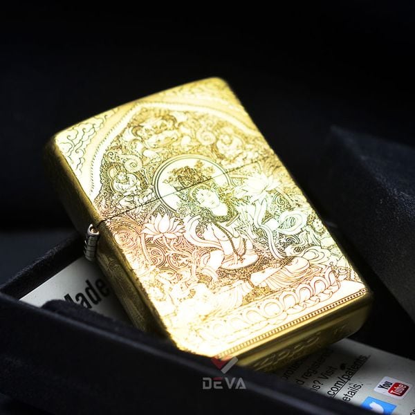 Zippo Khắc Đức Phật Bạch Độ Mẫu Tara Trắng ZN28