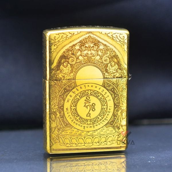 Zippo Khắc Đức Phật Bạch Độ Mẫu Tara Trắng ZN28