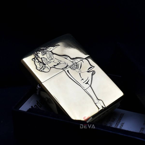 Zippo Khắc Nổi Cô Gái Chống Gió Windproof ZN95