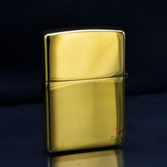 Zippo Khắc Nổi Cô Gái Chống Gió Windproof ZN95