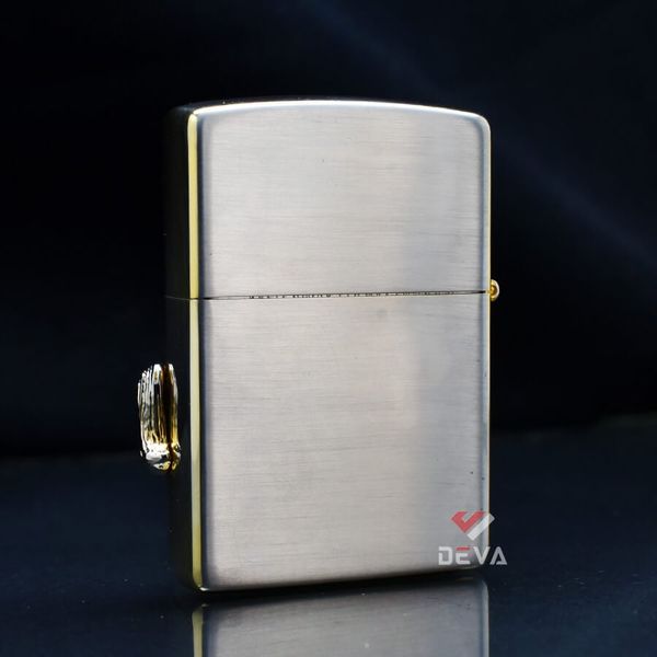 Zippo Ốp Nổi Con Ngựa Winning Whiny Mạ Vàng ZN100