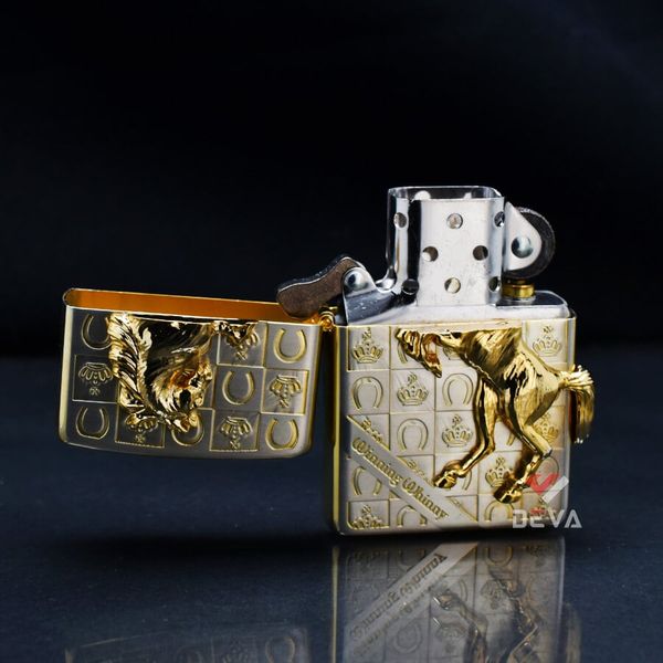 Zippo Ốp Nổi Con Ngựa Winning Whiny Mạ Vàng ZN100