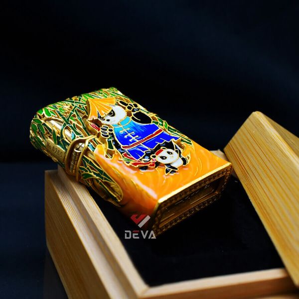 Zippo Vỏ Dày Mạ Vàng Chủ Đề Kung Fu Panda ZN73