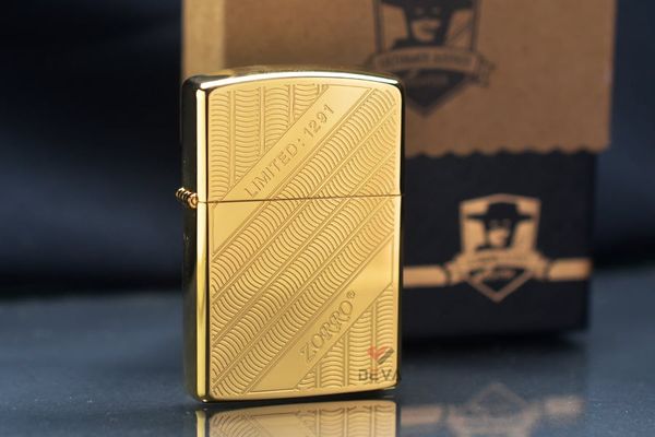 Bật lửa Zorro khắc hoa văn chéo bản giới hạn Z92098
