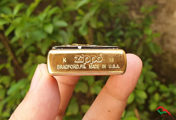 Zippo hoa văn hình cá ZN185