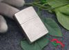 Zippo cỏ 4 lá trên nền bạc cổ ZK68