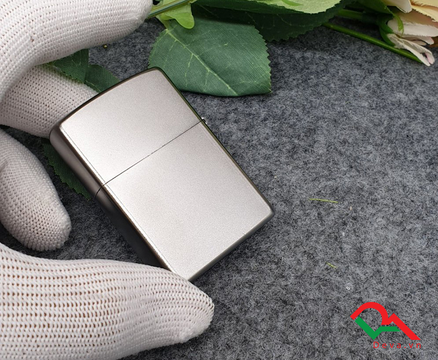 Mặt sau Zippo đẹp