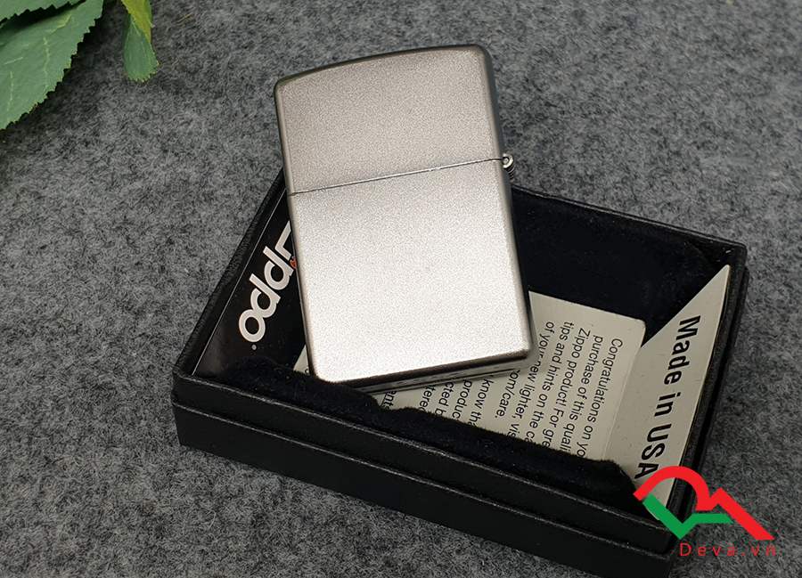 Mặt sau Zippo đẹp giá rẻ