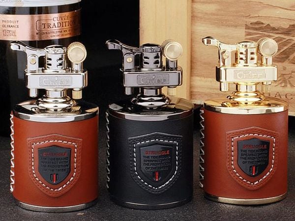 Bật lửa xăng để bàn Chief CF206