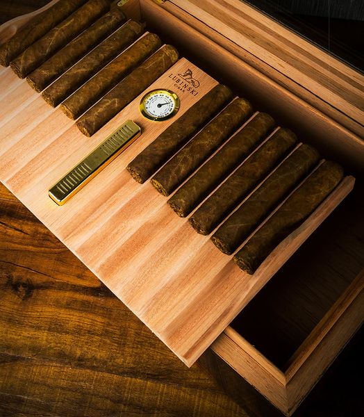 Hộp ủ bảo quản 40 điếu Lubinski YJA 60015