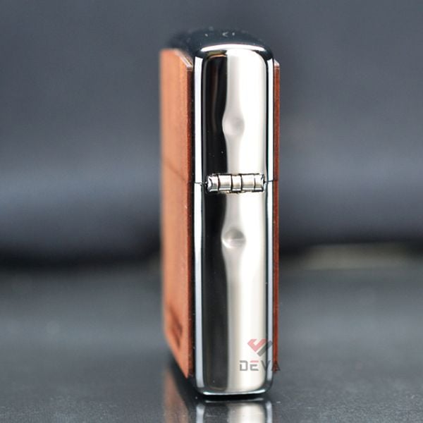 Zippo Mỹ chính hãng mạ chrome ốp  gỗ Tuyết Tùng Z282