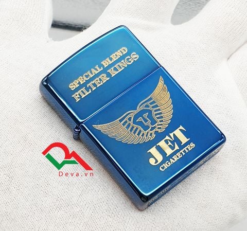 Logo Jet mạ vàng trên nền xanh ZK43