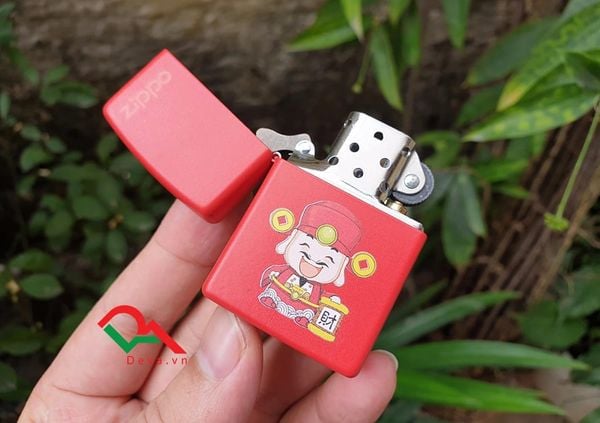 Zippo thần tài may mắn Z349