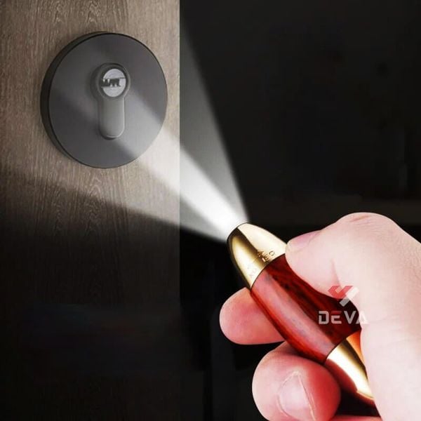 Móc khóa bật lửa mini bọc gỗ kèm đèn LED WD869
