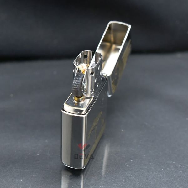 Zippo Armor Khắc Chủ Đề Vua Sư Tử The Lion King ZN210