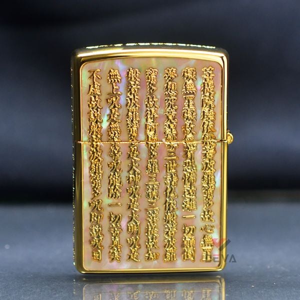 Zippo Khảm Trai Khắc Bát Nhã Tâm Kinh Mạ Vàng ZN129