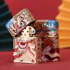 Bật lửa xăng đá Chief bọc lưới hoa văn chủ đề đầu lân CF1294-1295